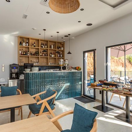 Hotel Aquilo Петровац Экстерьер фото