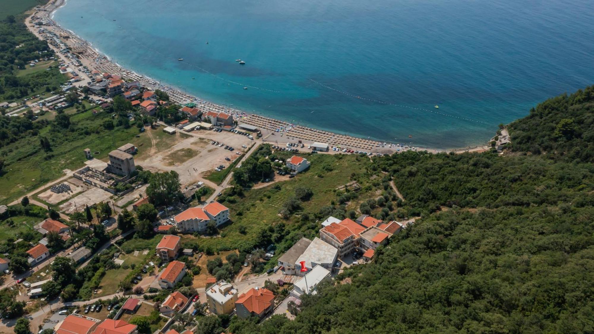 Hotel Aquilo Петровац Экстерьер фото