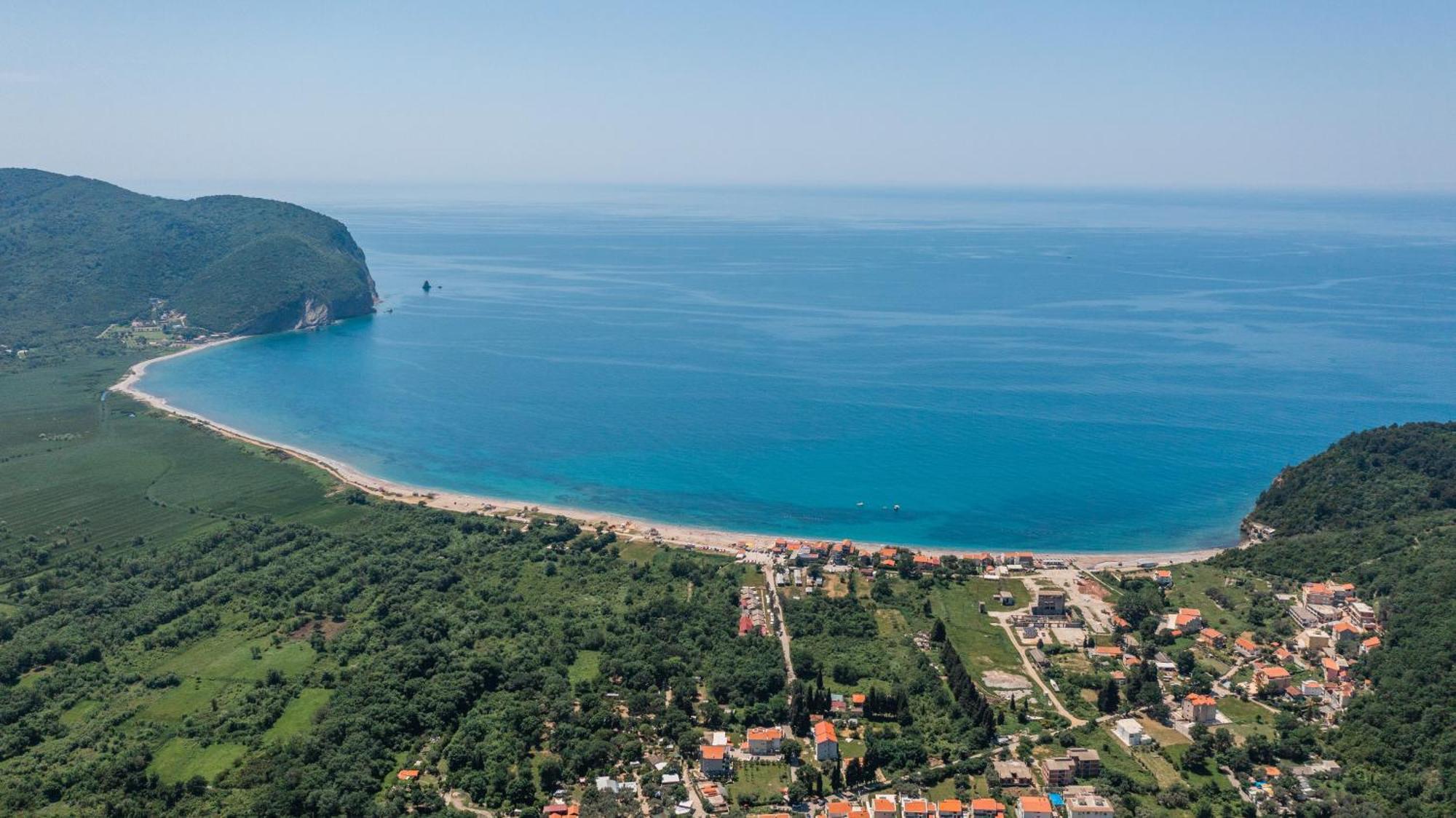 Hotel Aquilo Петровац Экстерьер фото