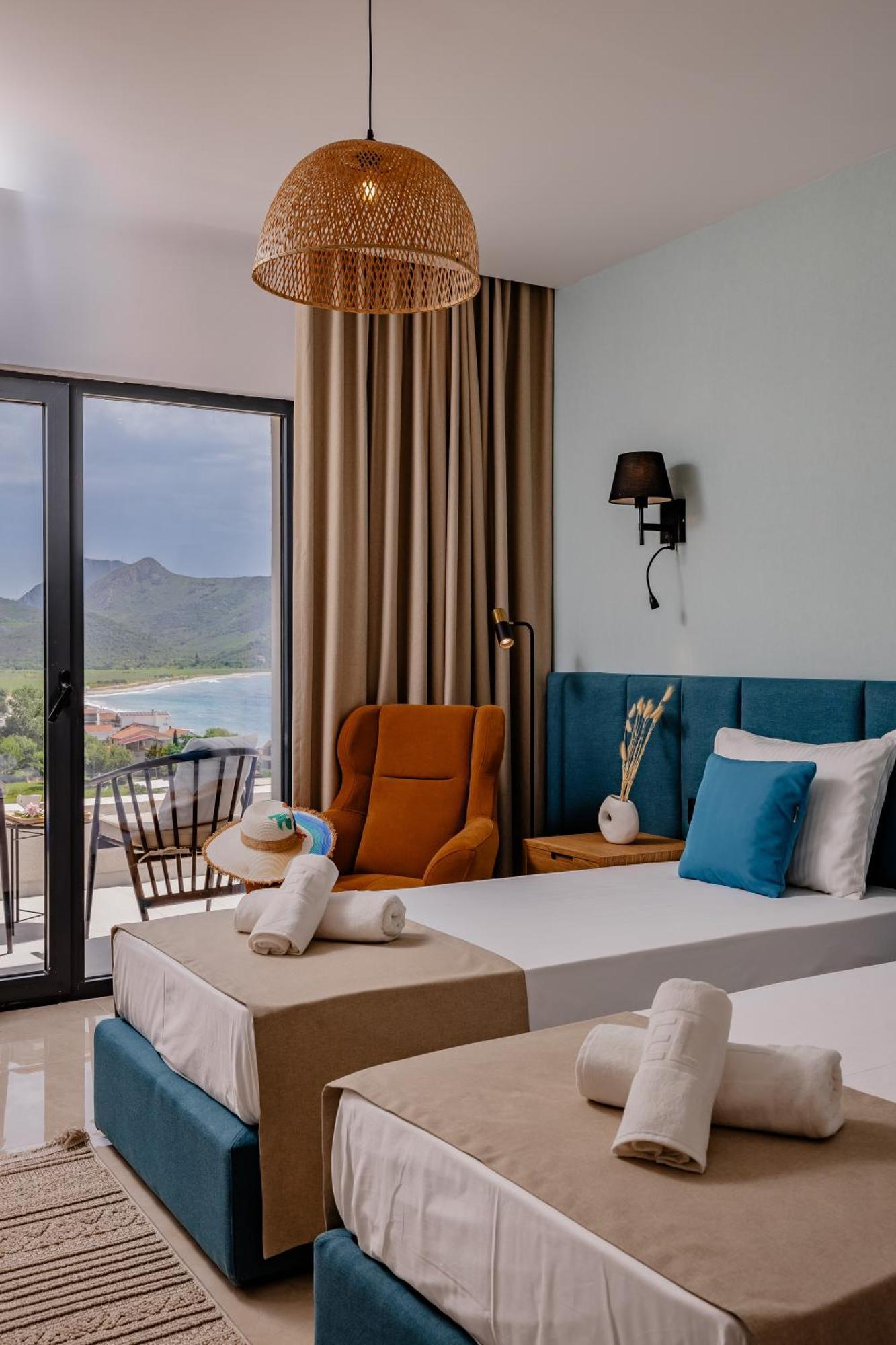 Hotel Aquilo Петровац Экстерьер фото