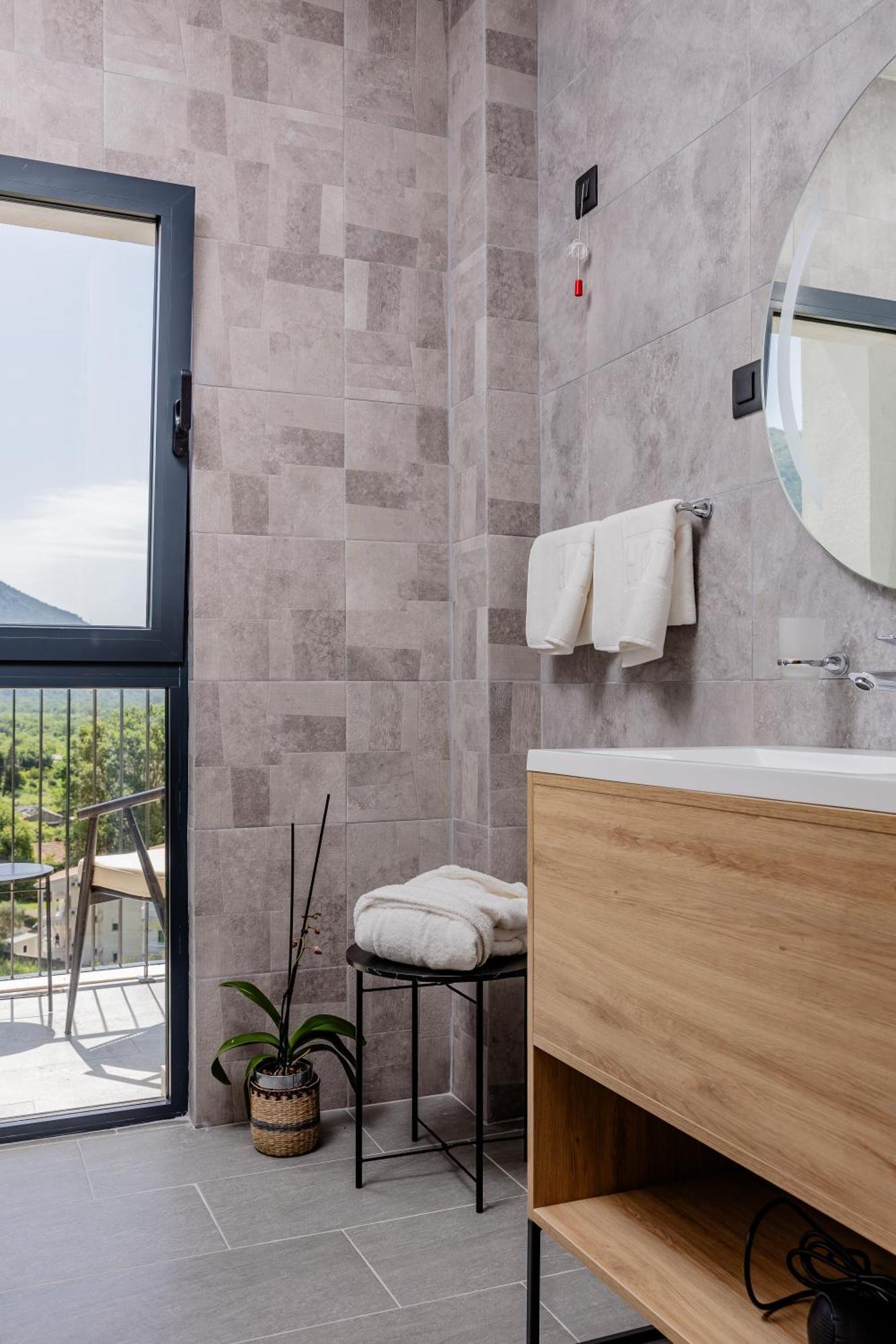 Hotel Aquilo Петровац Экстерьер фото