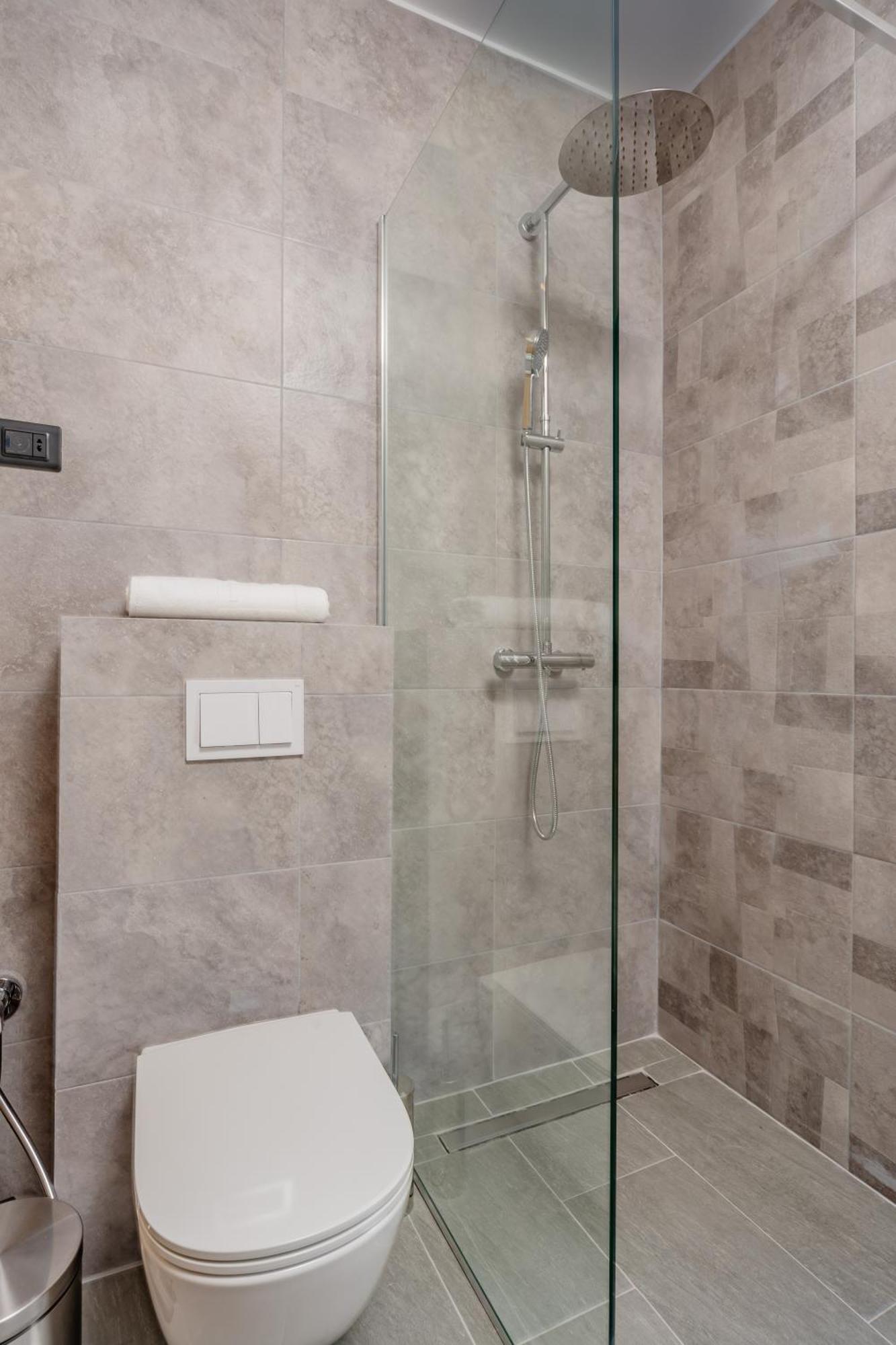 Hotel Aquilo Петровац Экстерьер фото